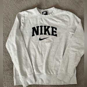 Women’s sweatshirt